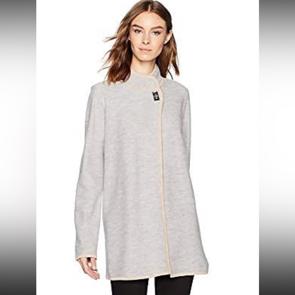 Calvin Klein Gray knit cape or poncho sweater featuring an open front wool